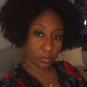 Meet your Posher, Felicia